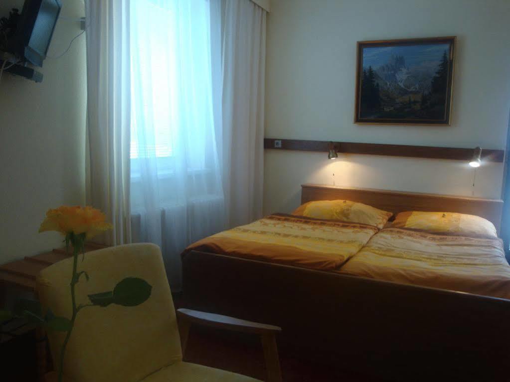 Aurelius Pension Baden bei Wien Zewnętrze zdjęcie